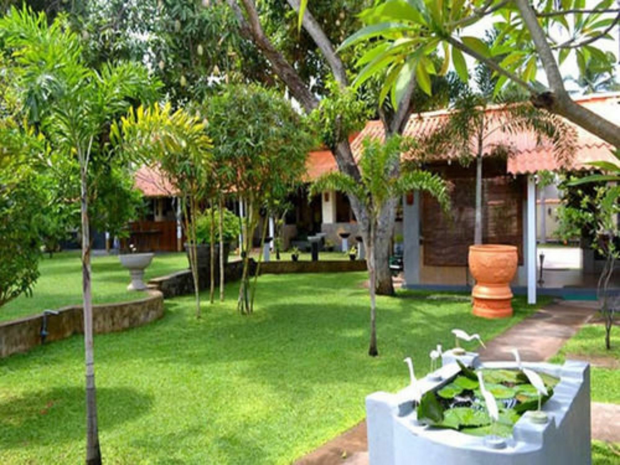 Morning Star Resorts Negombo Bagian luar foto